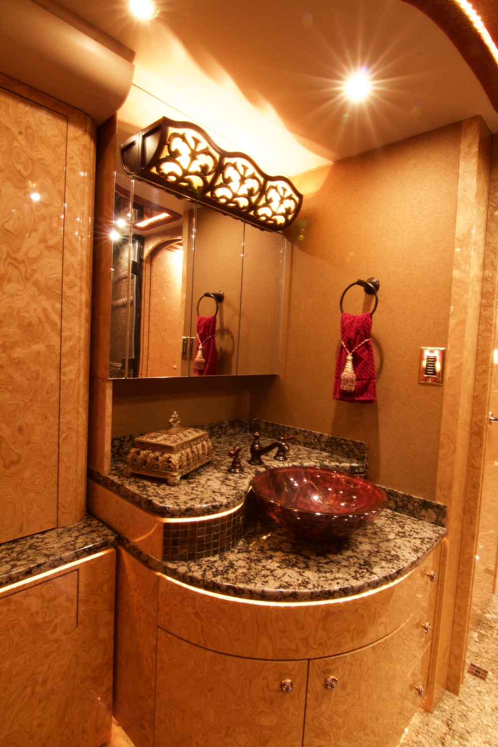 2009 Prevost Millennium H3-45 For Sale