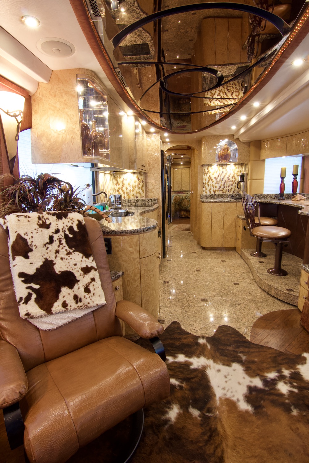 2009 Prevost Millennium H3-45 For Sale