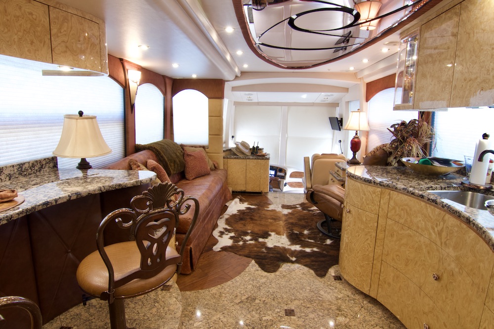 2009 Prevost Millennium H3-45 For Sale