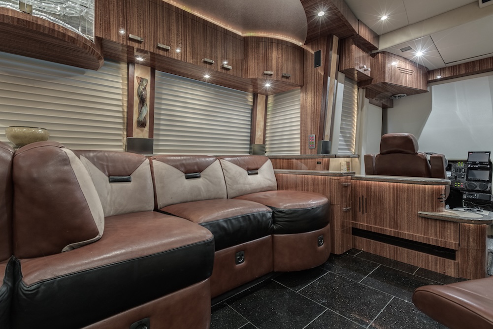 2009 Prevost Parliament XLII For Sale