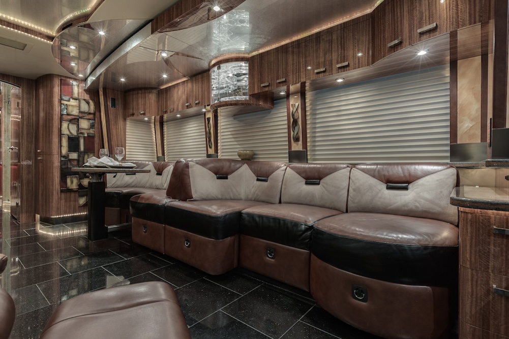 2009 Prevost Parliament XLII For Sale