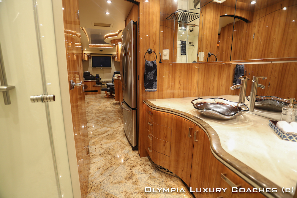 2009 Prevost Parliament XLII For Sale