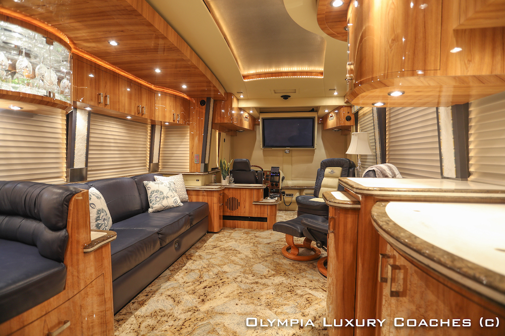 2009 Prevost Parliament XLII For Sale