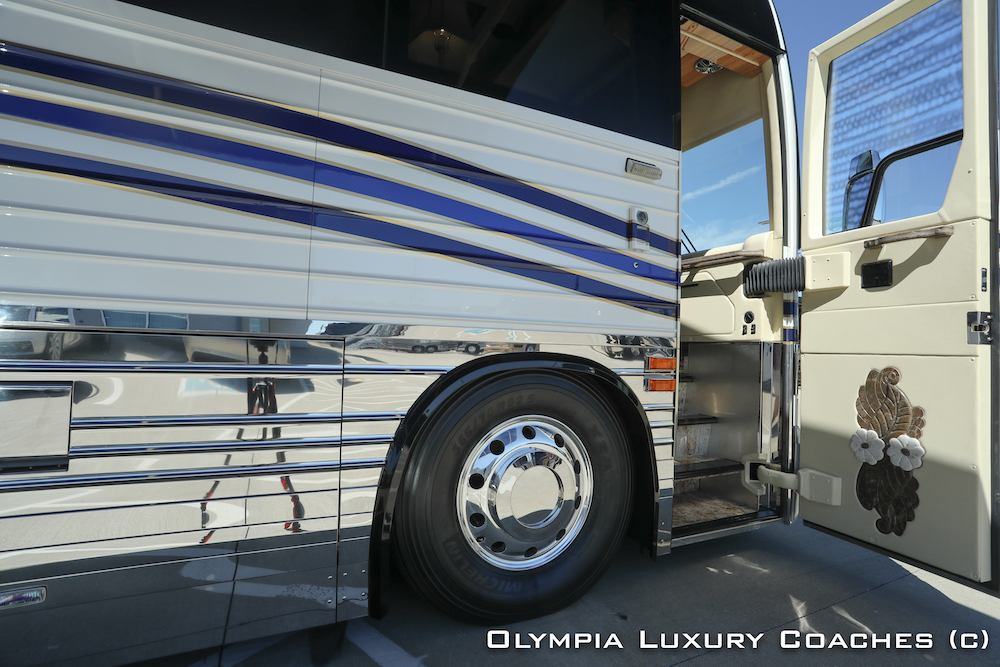 2009 Prevost Parliament XLII For Sale