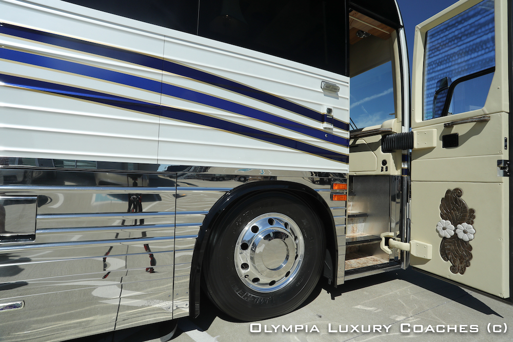 2009 Prevost Parliament XLII For Sale