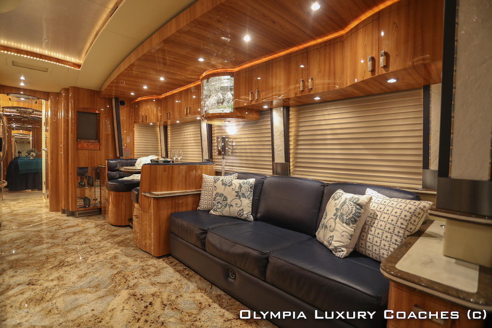 2009 Prevost Parliament XLII For Sale