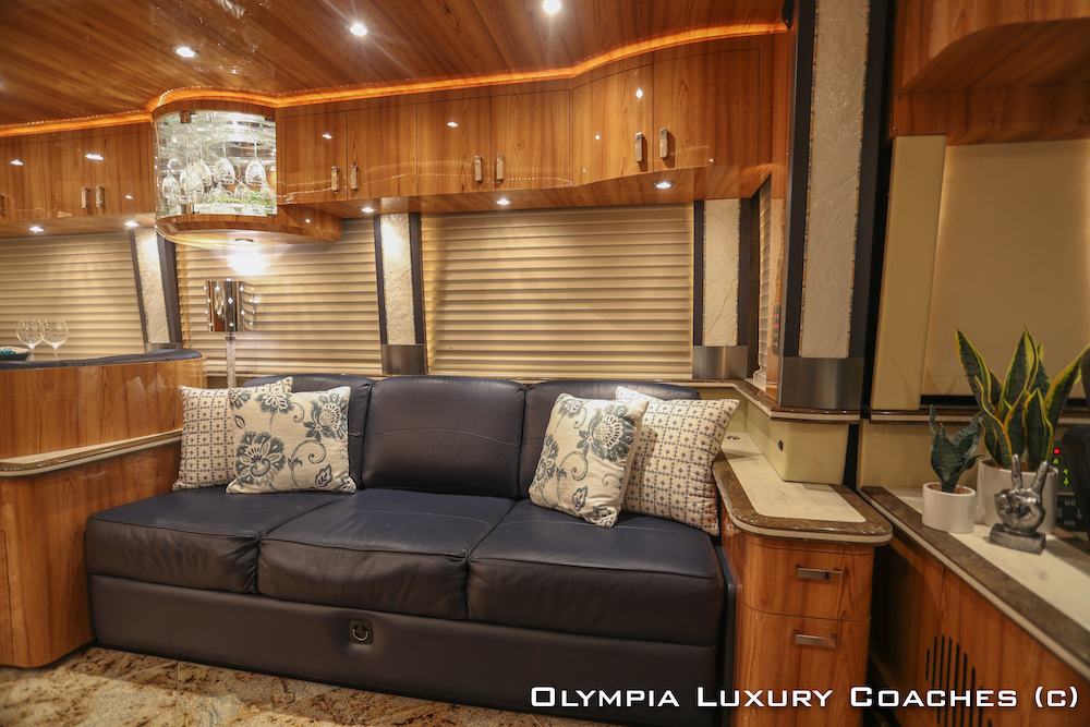 2009 Prevost Parliament XLII For Sale