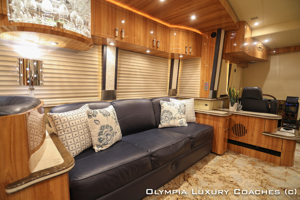 2009 Prevost Parliament XLII For Sale