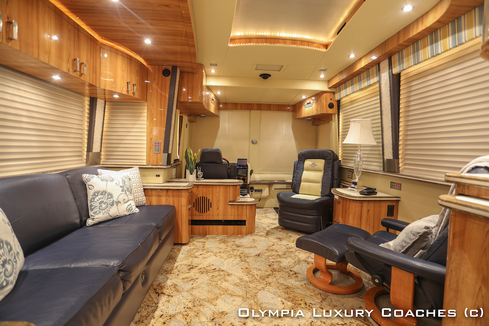 2009 Prevost Parliament XLII For Sale