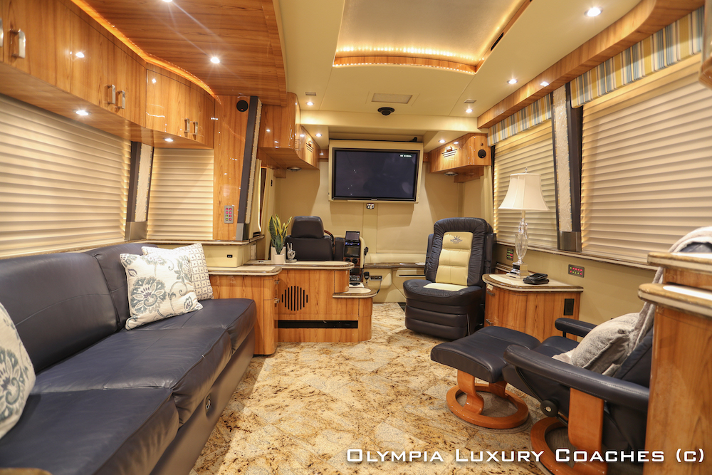 2009 Prevost Parliament XLII For Sale