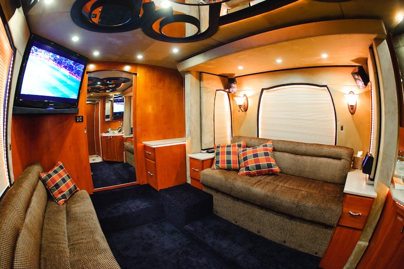 2009 Prevost Russell XLII For Sale