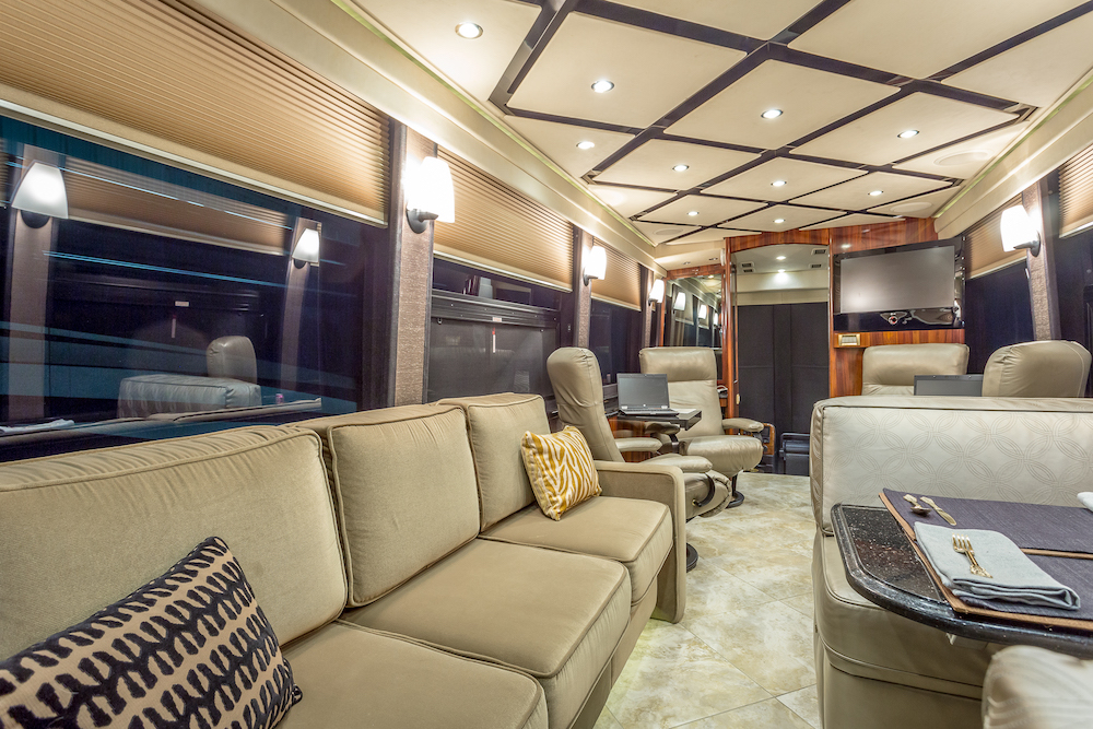 2010 Prevost Amadas H3-45 For Sale