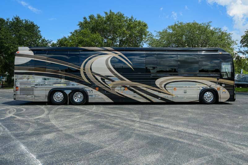 2010 Prevost Emerals XLII For Sale