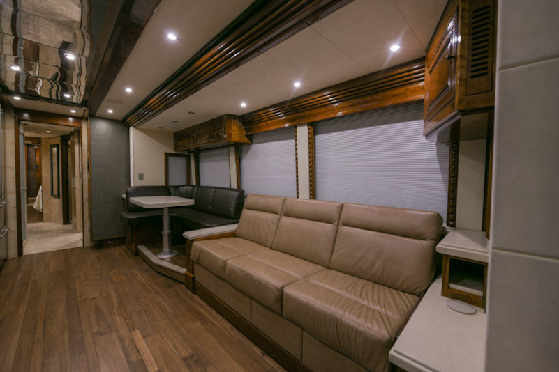 2010 Prevost Emerals XLII For Sale