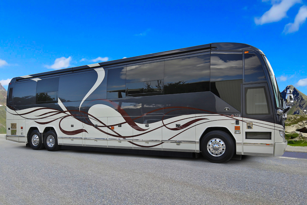 2010 Prevost Featherlite H3-45 For Sale