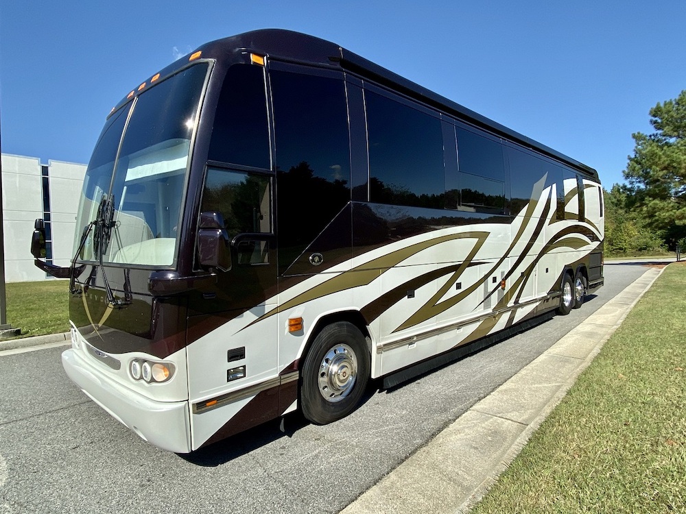 2010 Prevost Featherlite H3-45 For Sale