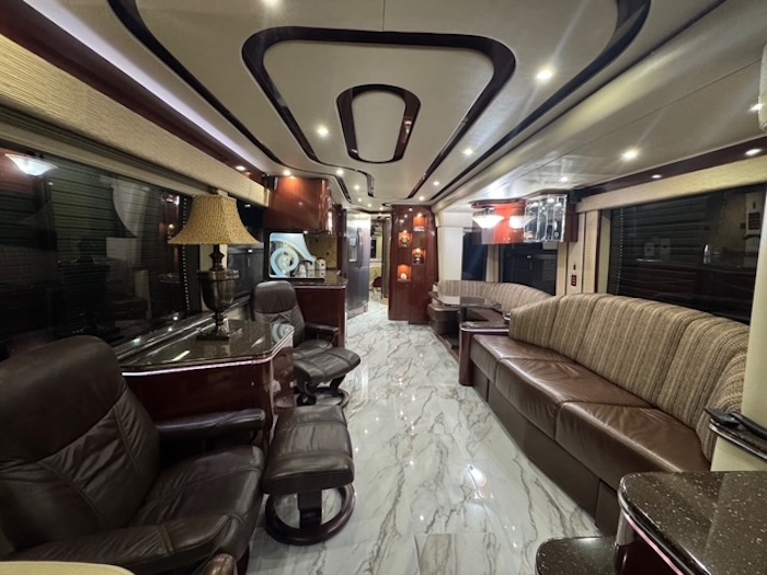 2010 Prevost Featherlite H3-45 For Sale