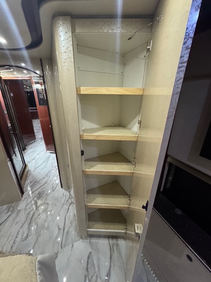 2010 Prevost Featherlite H3-45 For Sale
