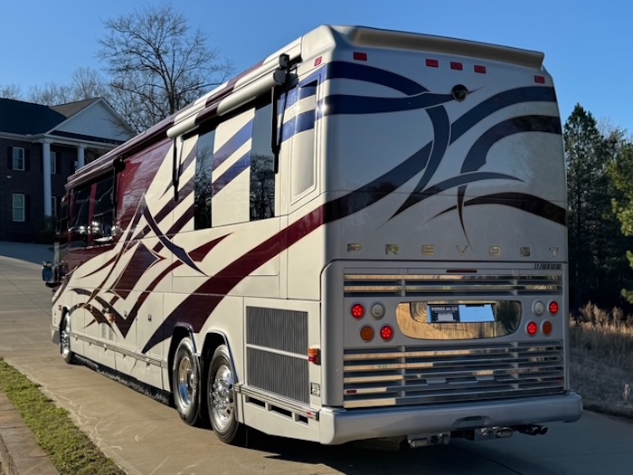 2010 Prevost Featherlite H3-45 For Sale