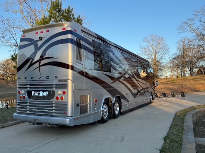 2010 Prevost Featherlite H3-45 For Sale