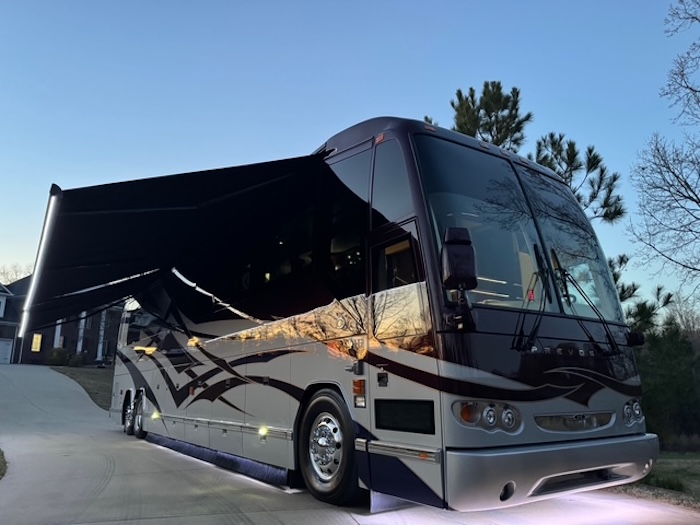 2010 Prevost Featherlite H3-45 For Sale