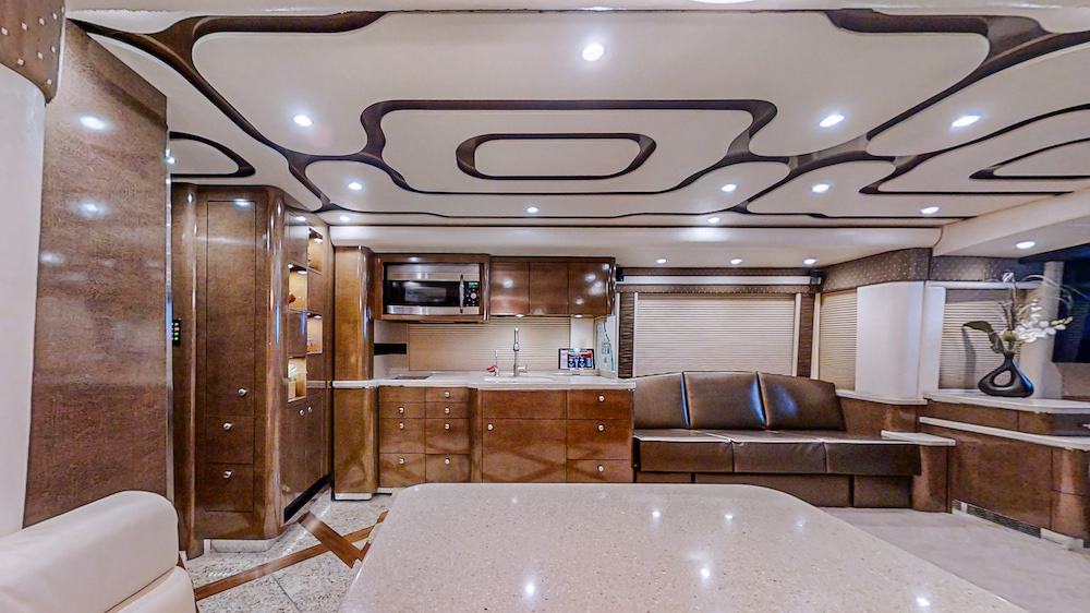 2010 Prevost Featherlite H3-45 For Sale