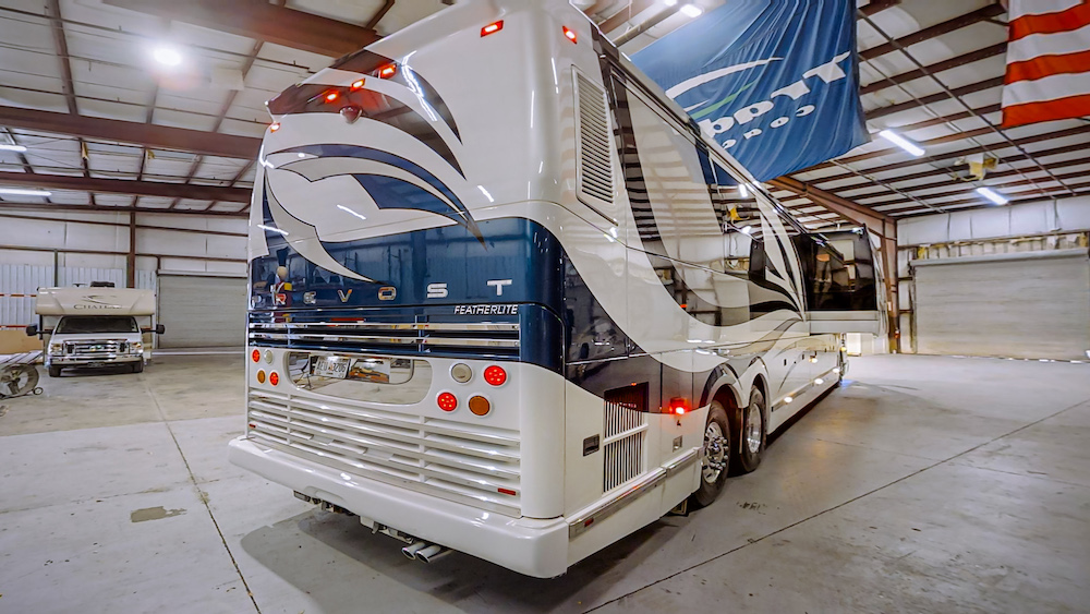 2010 Prevost Featherlite H3-45 For Sale