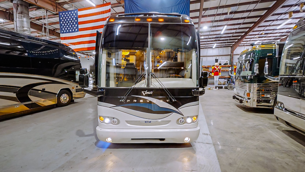 2010 Prevost Featherlite H3-45 For Sale