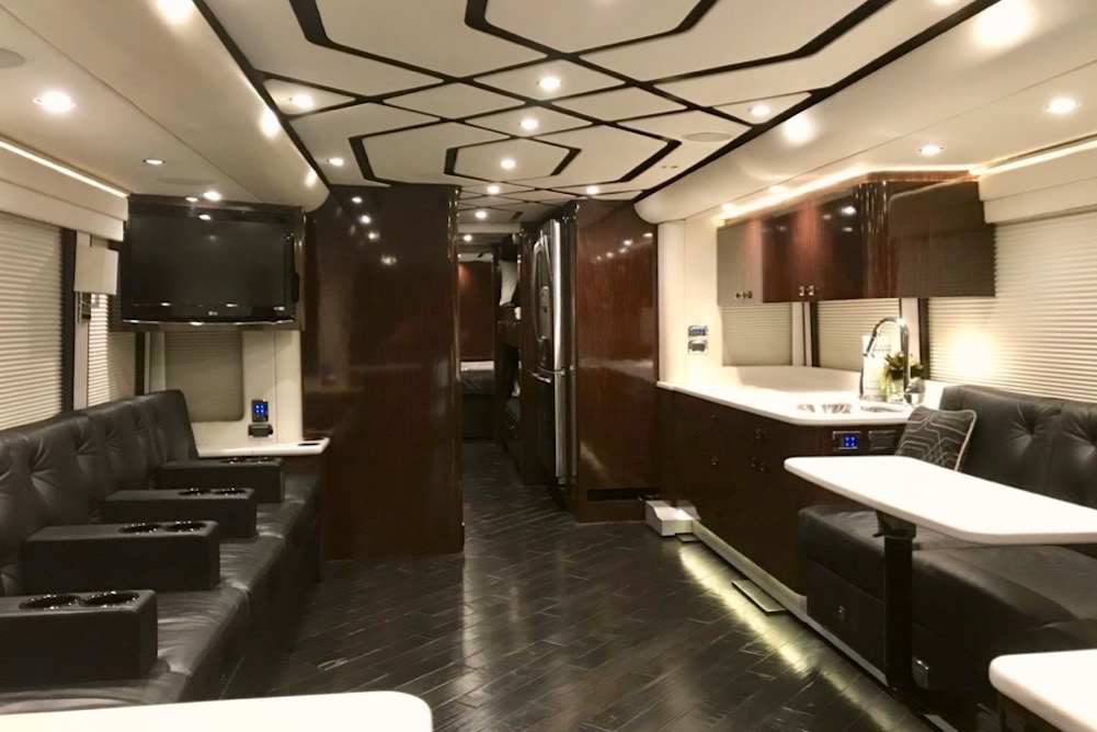 2010 Prevost Legacy H3-45 For Sale