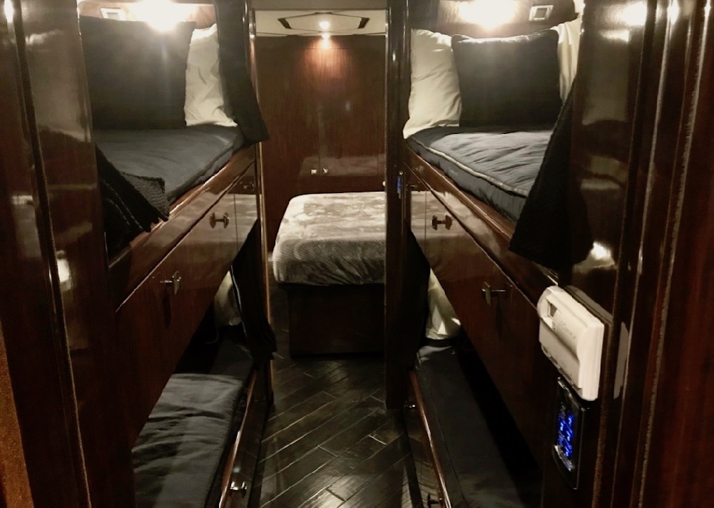 2010 Prevost Legacy H3-45 For Sale