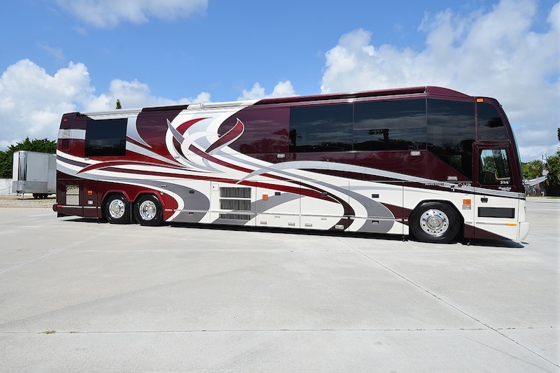 2010 Prevost Liberty H3-45 For Sale