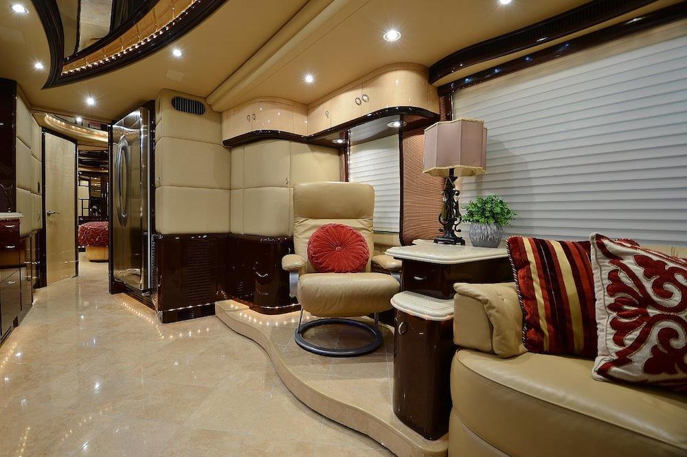 2010 Prevost Liberty H3-45 For Sale