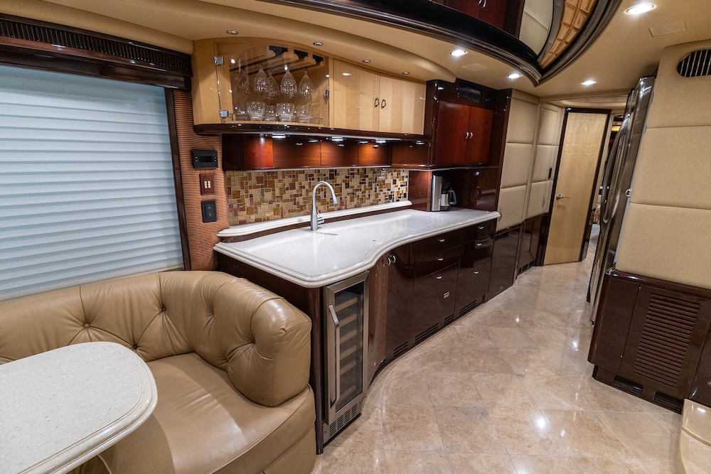 2010 Prevost Liberty H3-45 For Sale