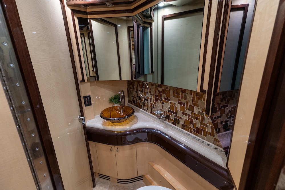 2010 Prevost Liberty H3-45 For Sale