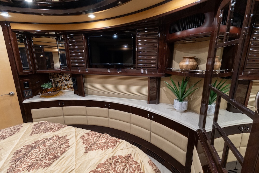 2010 Prevost Liberty H3-45 For Sale