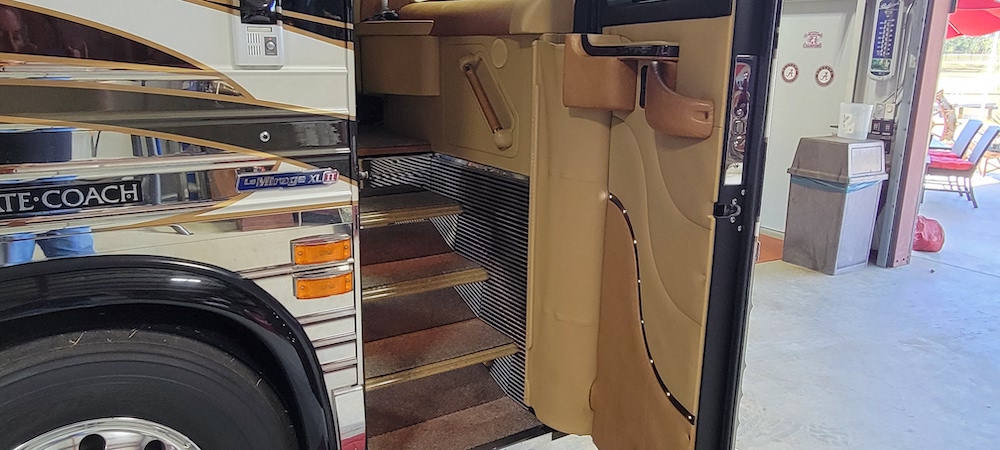 2010 Prevost Liberty XLII For Sale