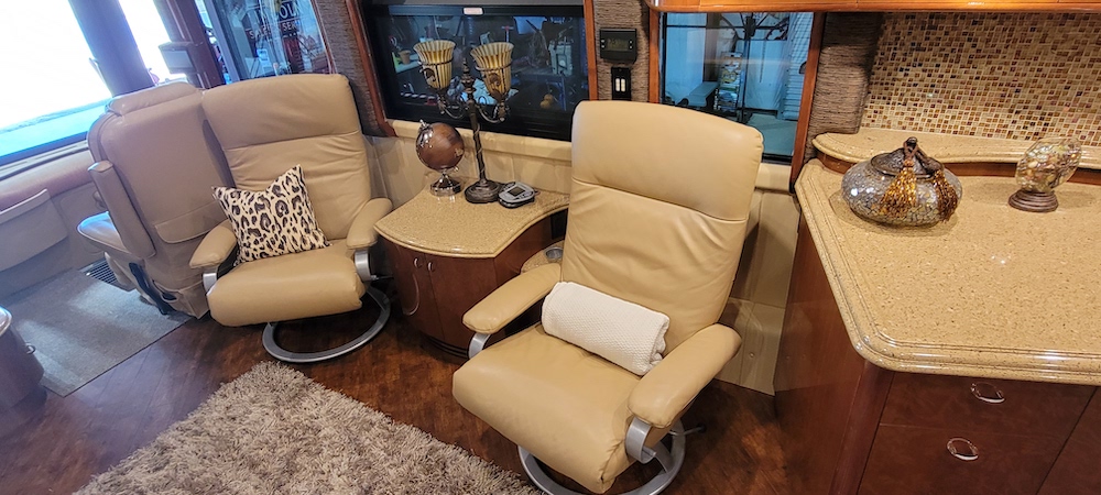 2010 Prevost Liberty XLII For Sale