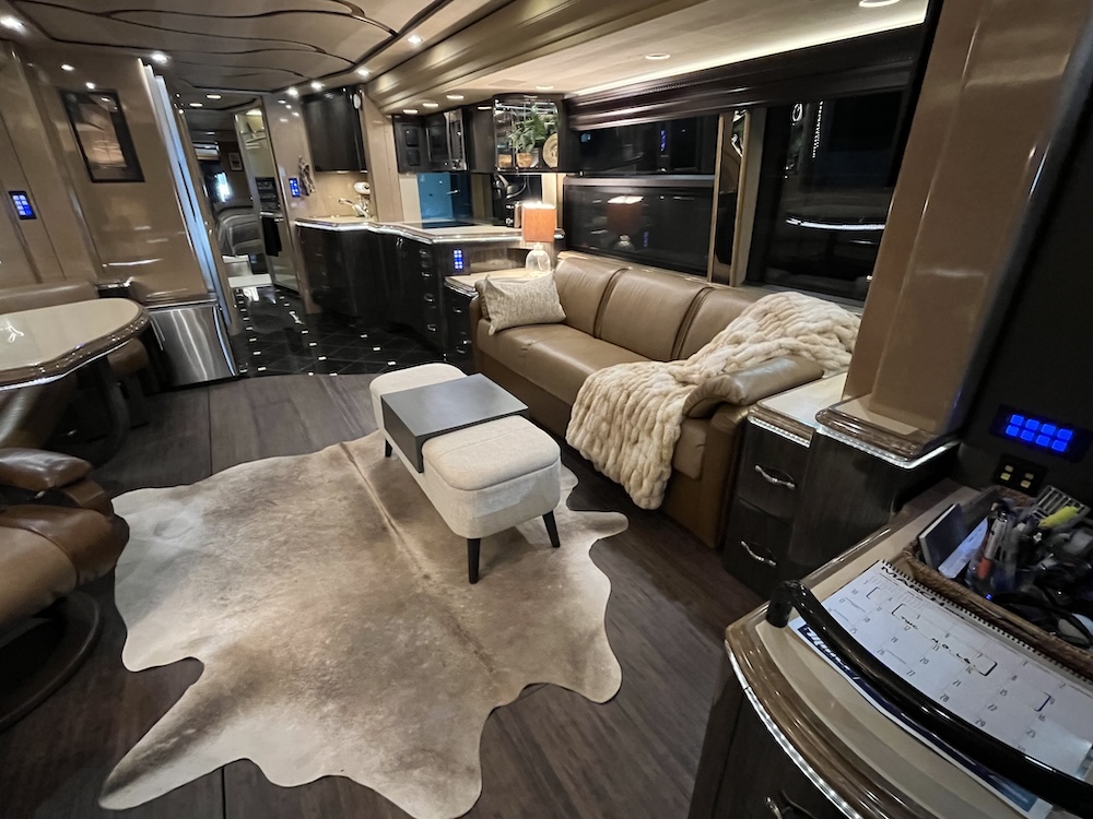 2010 Prevost Marathon  H3-45 For Sale