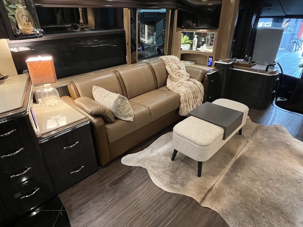 2010 Prevost Marathon  H3-45 For Sale