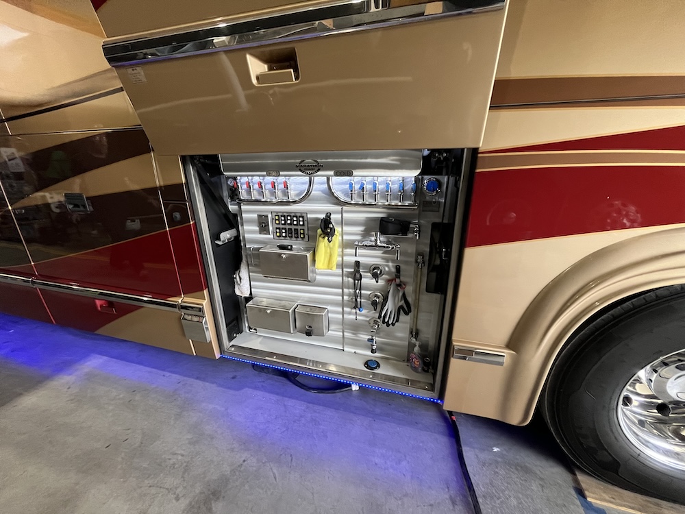 2010 Prevost Marathon  H3-45 For Sale