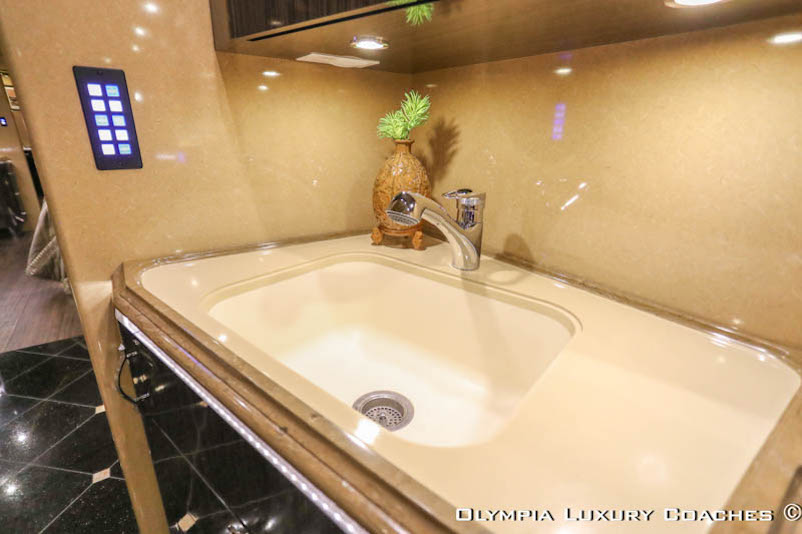 2010 Prevost Marathon H3-45 For Sale