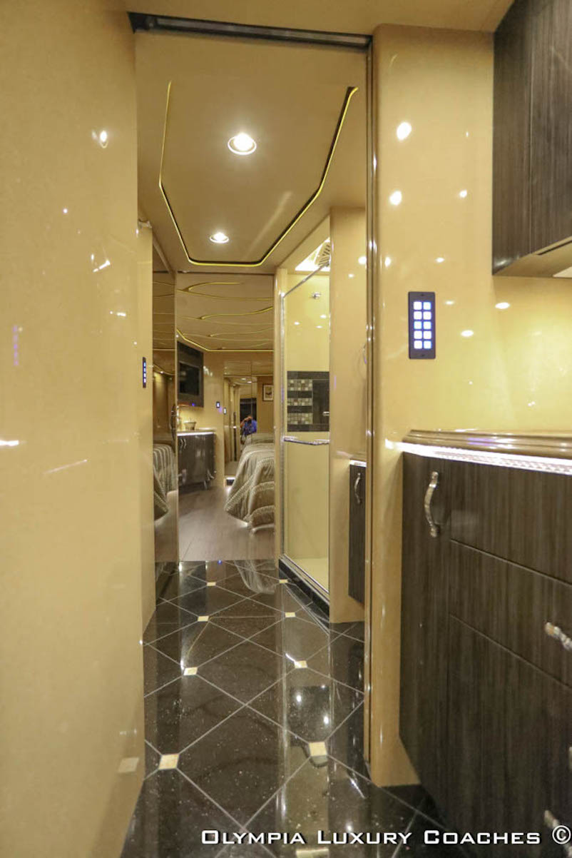 2010 Prevost Marathon H3-45 For Sale