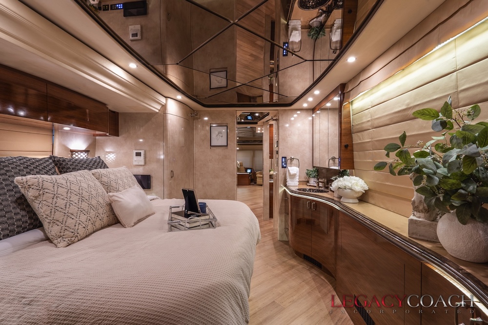 2010 Prevost  Marathon XLII For Sale