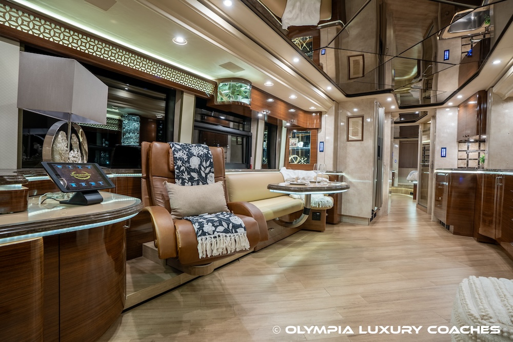 2010 Prevost Marathon XLII For Sale
