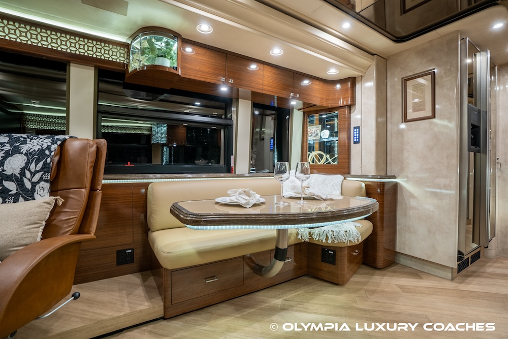 2010 Prevost Marathon XLII For Sale