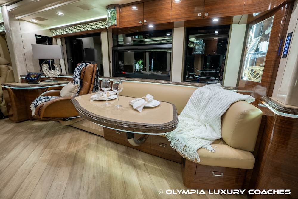 2010 Prevost Marathon XLII For Sale