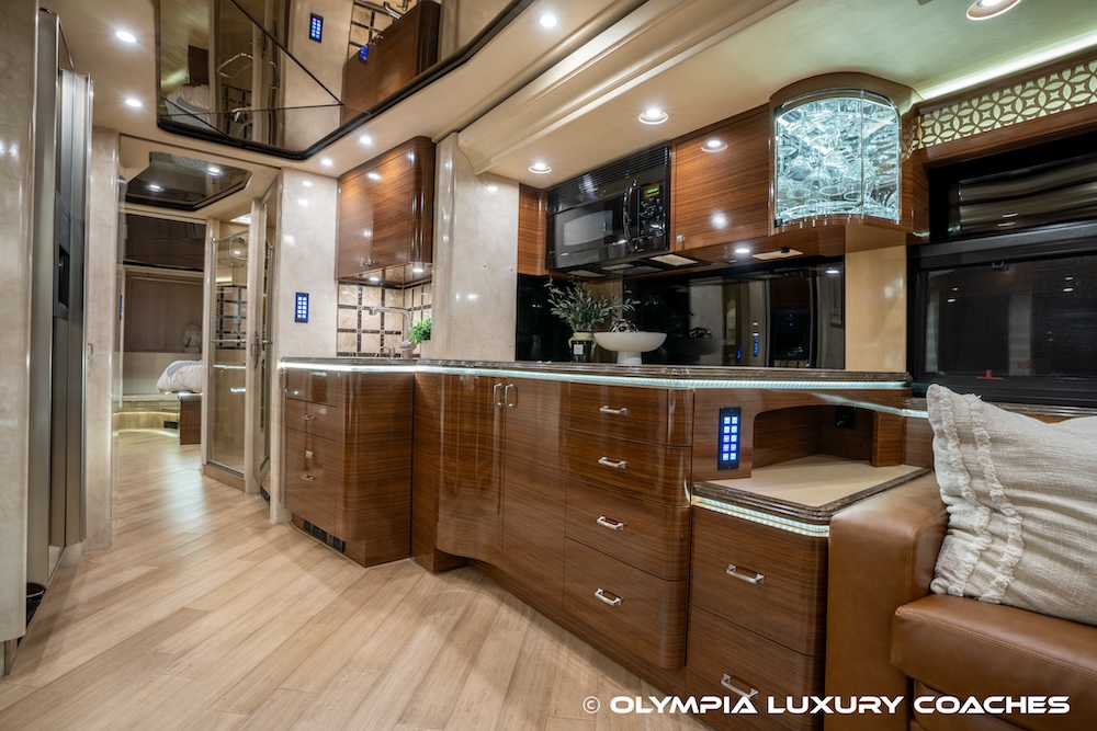 2010 Prevost Marathon XLII For Sale