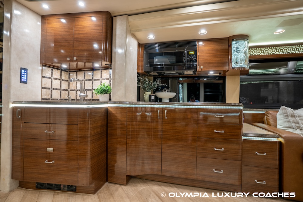 2010 Prevost Marathon XLII For Sale