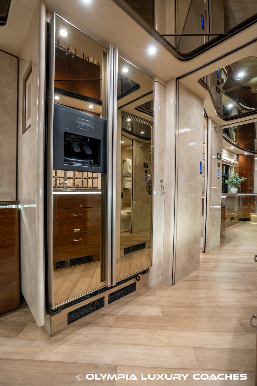 2010 Prevost Marathon XLII For Sale