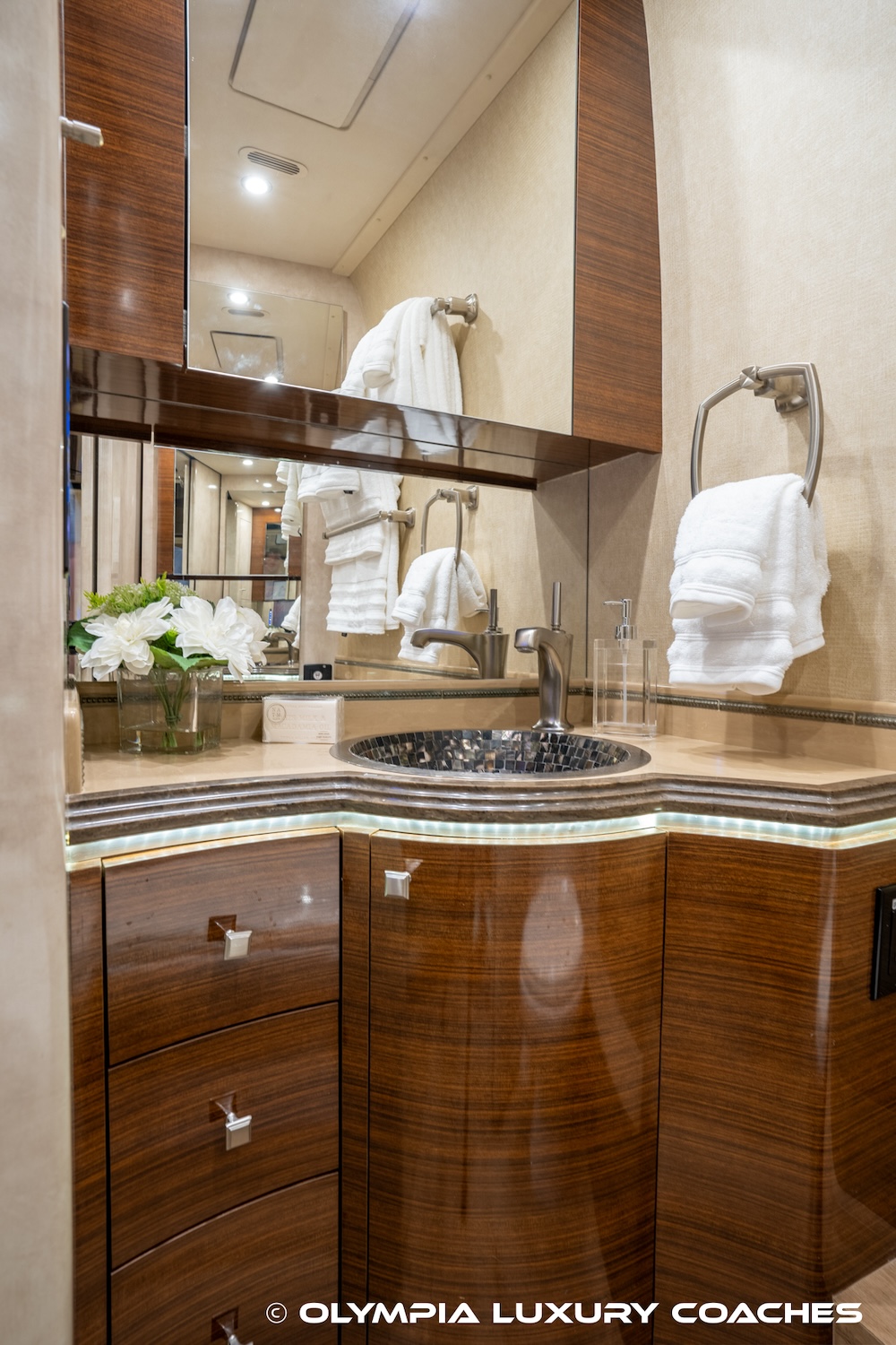 2010 Prevost Marathon XLII For Sale